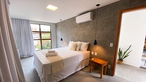 舒适双人房 | 迷你吧、客房内保险箱、遮光窗帘、免费 WiFi