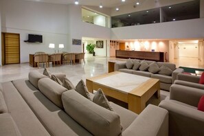 Lobby lounge - Gamma Plaza Ixtapa (Ixtapa)