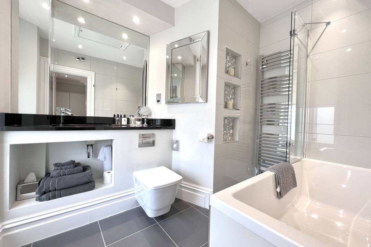 superior double room, ensuite | bathroom