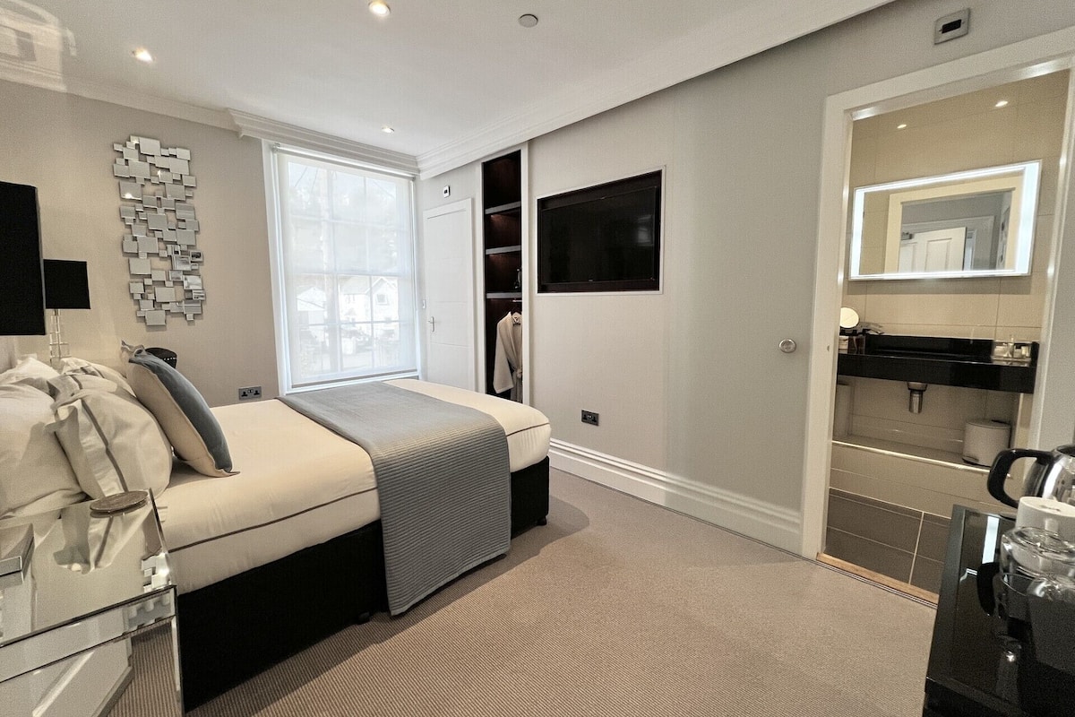 Classic Double Room, Ensuite