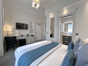Superior Double Room, Ensuite (Ground Floor Room) | Egyptian cotton sheets, premium bedding, pillowtop beds, blackout drapes - Tavistock House Hotel (Tavistock)