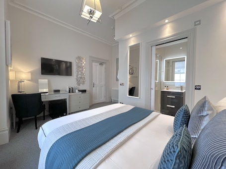 Superior Double Room, Ensuite (Ground Floor Room)