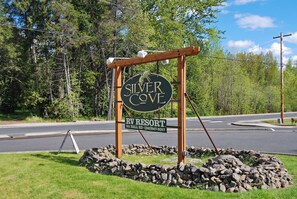 Exterior - Silver Cove RV Resort (Silver Lake)