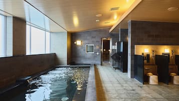 Sauna, Whirlpool, Dampfbad, Körperbehandlungen, Gesichtsbehandlungen