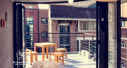 Br. Guesthouse Hongdae