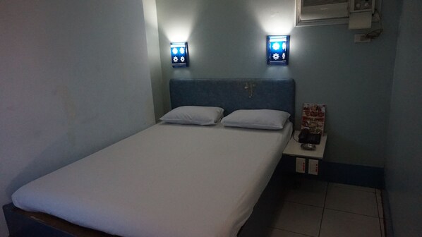 Executive Room | Desk, WiFi (free), bed sheets - Halina Hotel Avenida (Manila)