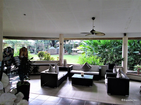 Lobby sitting area. Chali Beach Resort and Conference Center