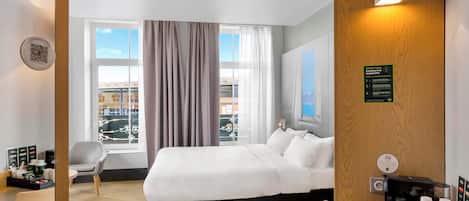 Superior Double Room, Non Smoking | Premium bedding, desk, laptop workspace, soundproofing