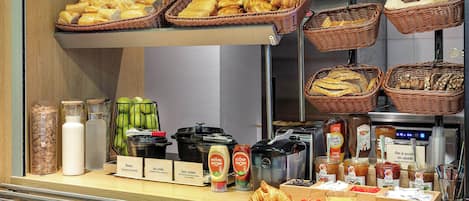 Daily buffet breakfast for a fee