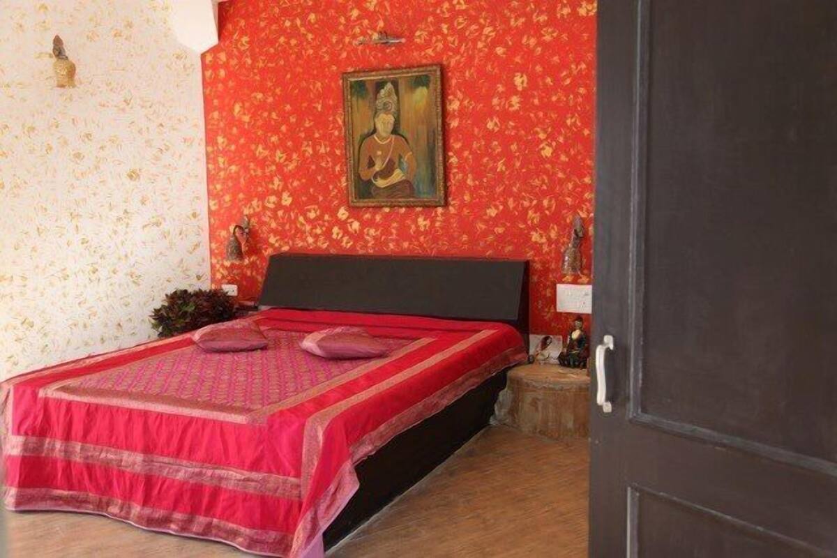 Deluxe Room, 1 Bedroom, River View | In-room safe, desk, free WiFi