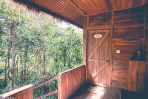 Deluxe Cottage, 1 King Bed, Park View, Garden Area | Terrace/patio