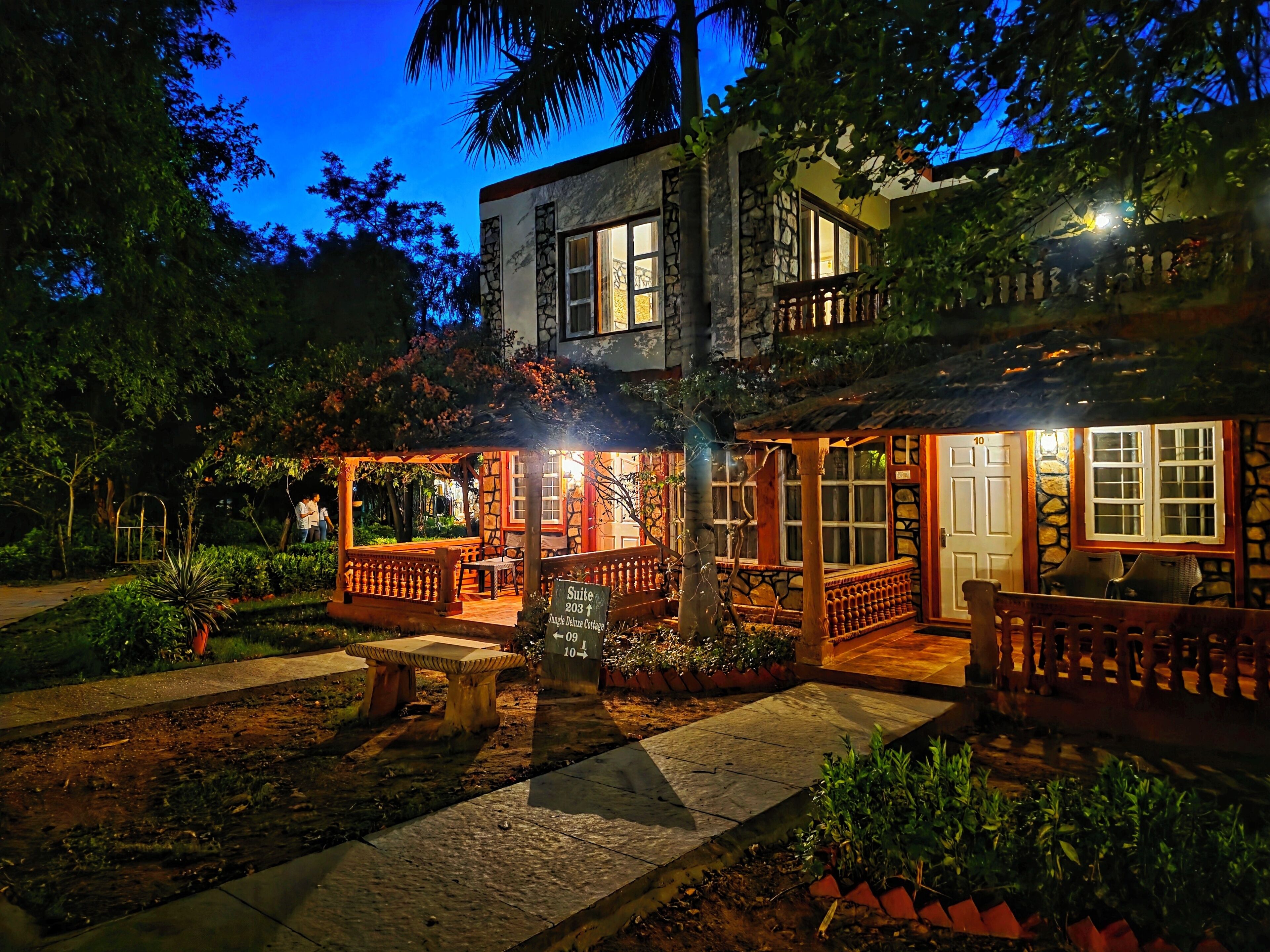 المنشأة من الخارج