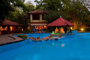 Outdoor pool - Tiger Moon Resort (Sawai Madhopur)