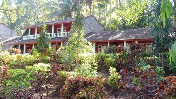 Deluxe Double Room, 1 Double Bed, Accessible, River View | Rollaway beds