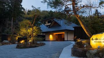 Front of property – evening/night