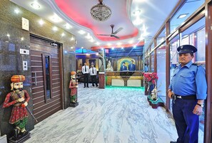 Reception hall - Hotel Shiva intercontinental (New Delhi)