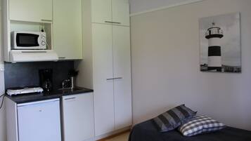 Twin Room, Shared Bathroom | Private kitchen | Fridge, microwave, coffee/tea maker