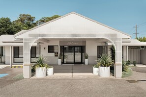 Reception - Catalina Motel Lake Macquarie (Toronto)