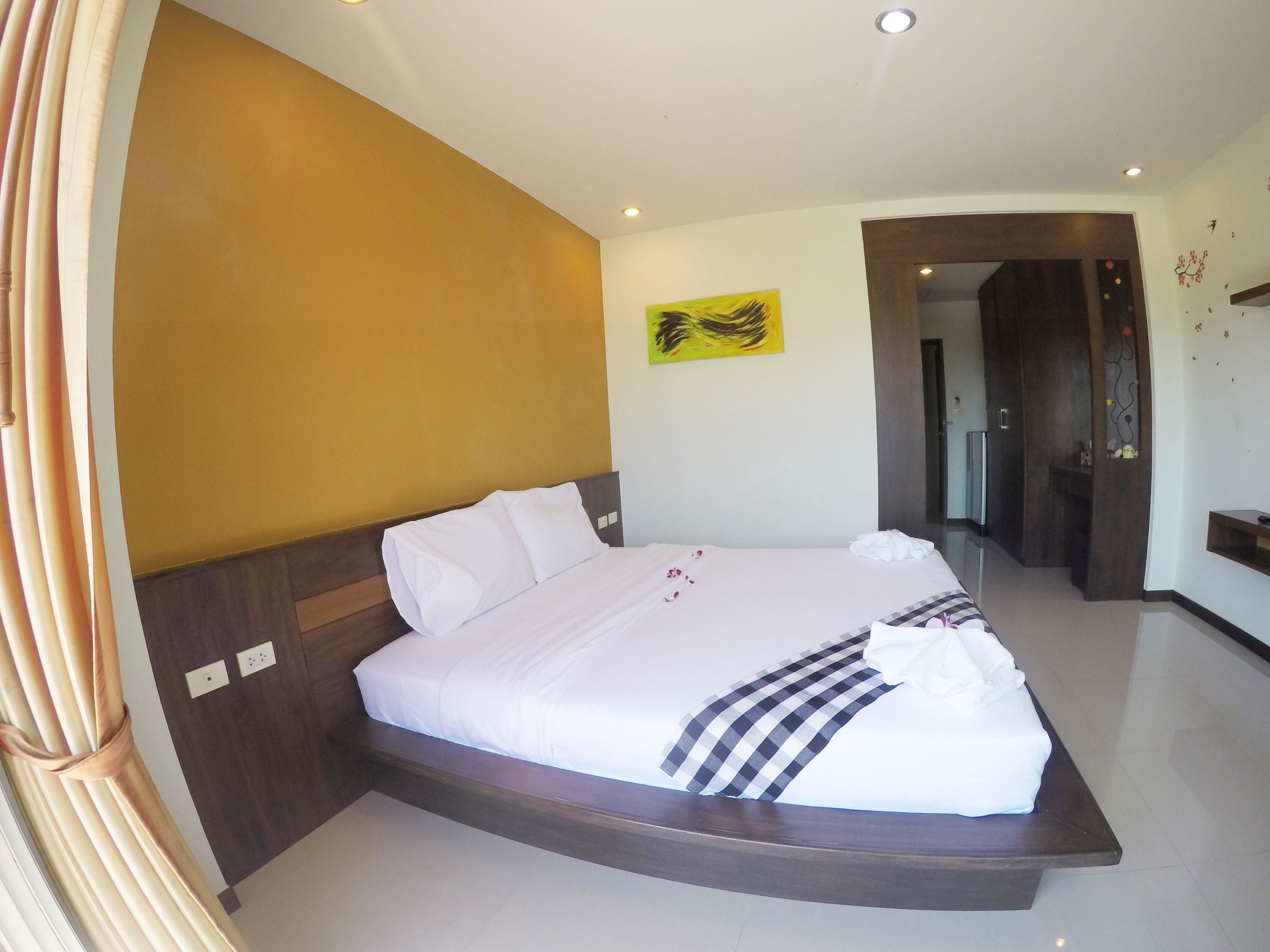 Deluxe Room, 1 Double Bed | In-room safe, blackout curtains, free WiFi, bed sheets