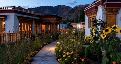 Saboo Resorts