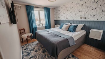 Family room - 1 queensize bed with sofa bed (Pets allowed) | Trang trí khác biệt, trang bị nội thất với thiết kế riêng biệt