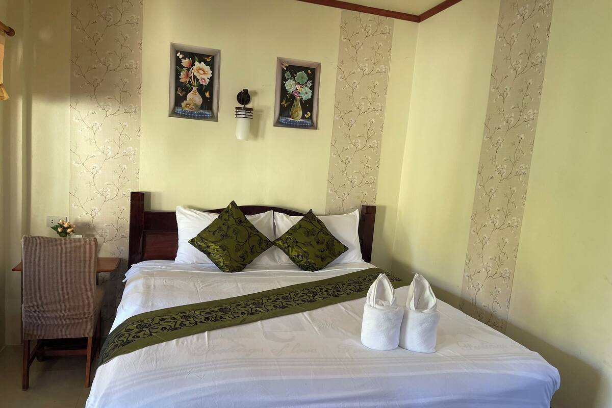 Basic Double Room