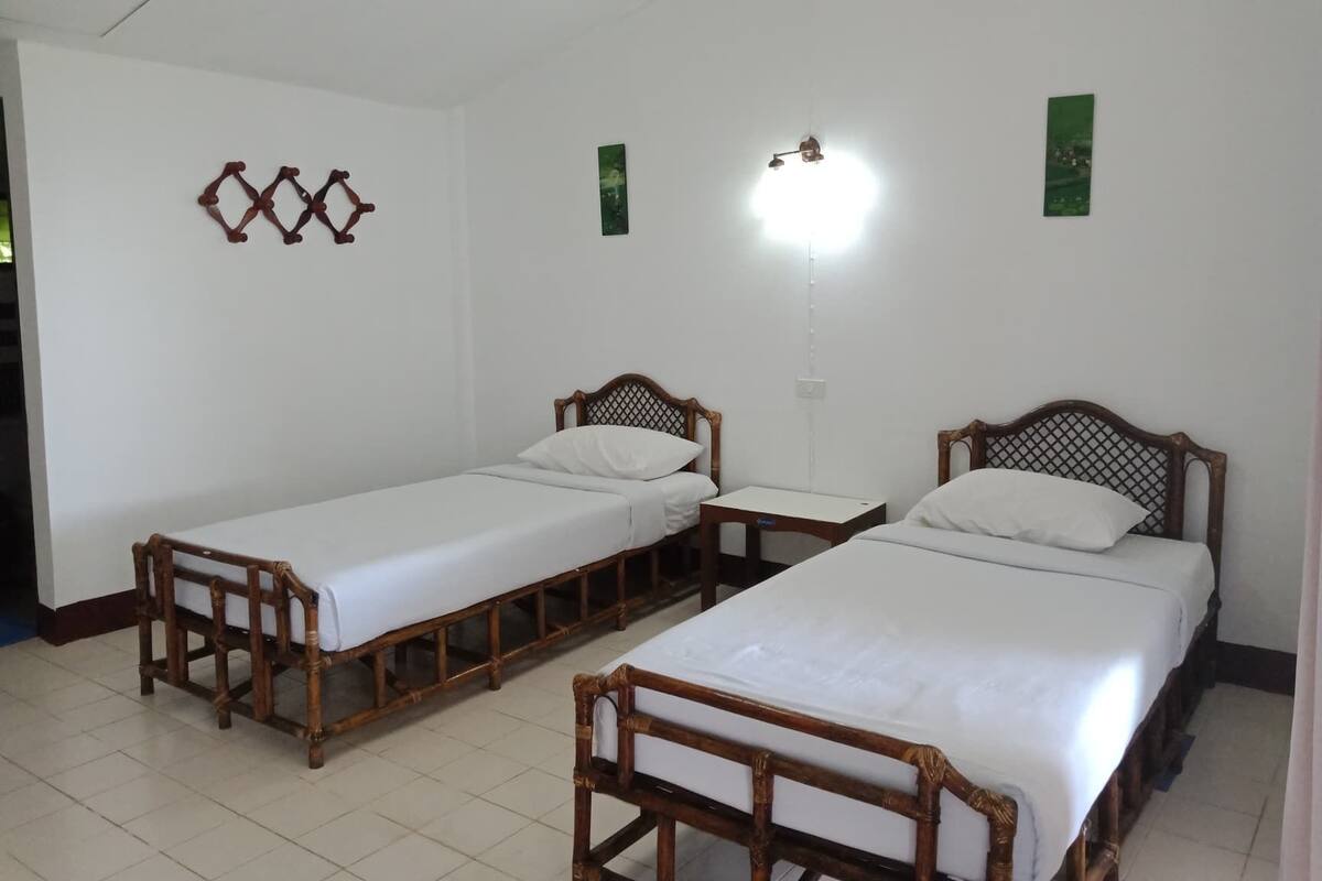 Classic Chalet | In-room safe, rollaway beds (surcharge), WiFi (free), bed sheets