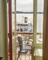 Queen Seaview Balcony Room | Terrace/patio