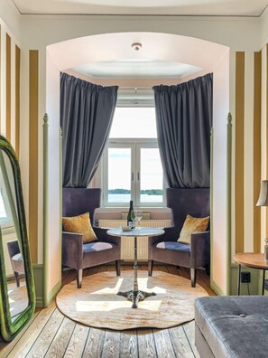 Suite Seaview and Balcony | Living area