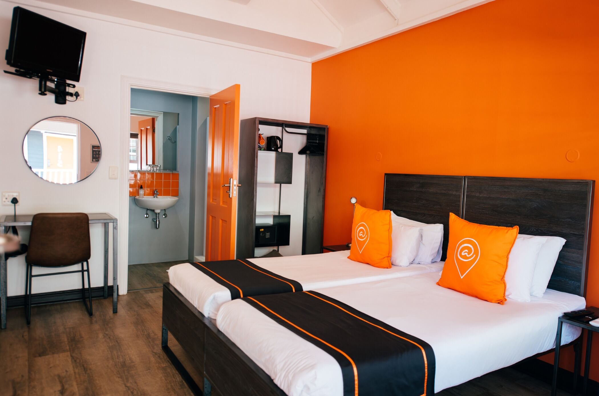 Tomannsrom – standard, 2 enkeltsenger (En suite) | Strykejern/-brett, wi-fi (inkludert) og sengetøy