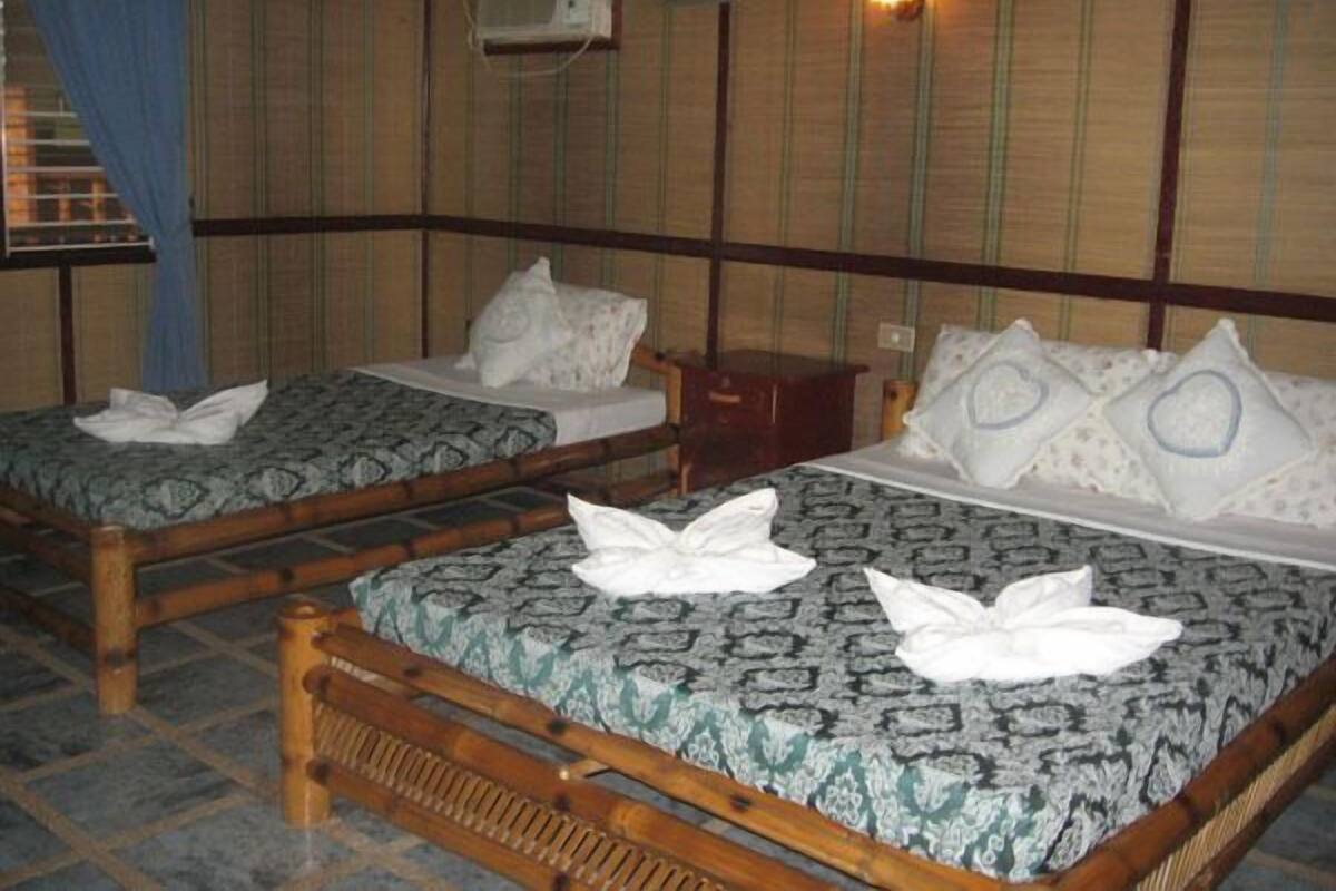 Habitación familiar | Escritorio, camas supletorias, wifi gratis