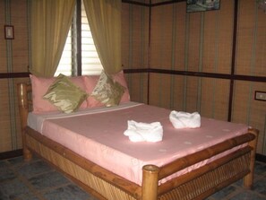 Standard Room | Desk, rollaway beds, free WiFi