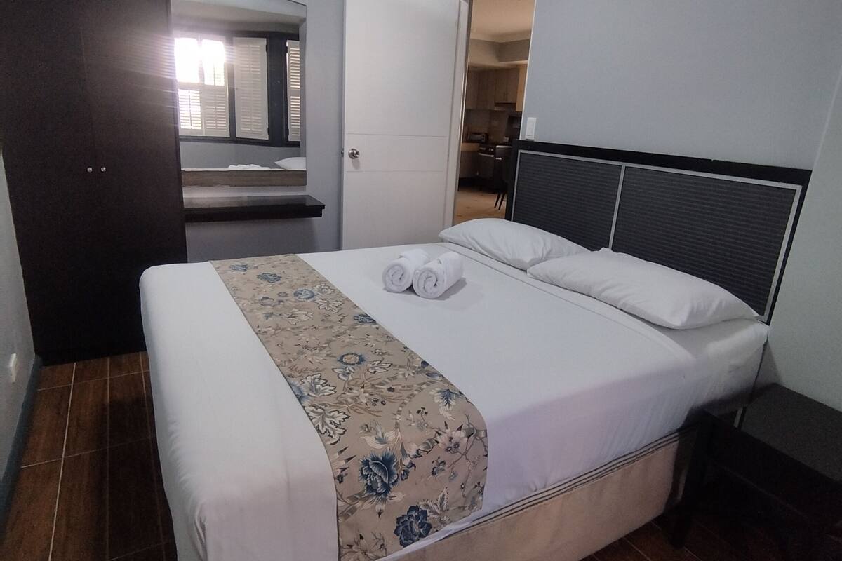 Superior Suite, 2 Bedrooms | In-room safe, desk, blackout drapes, rollaway beds