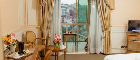 Chambre Deluxe, 1 très grand lit, non-fumeur, vue ville | Vue de la chambre