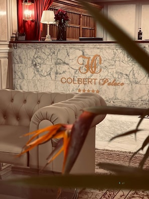Interior detail - Hôtel Colbert Palace (Antananarivo)