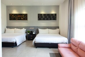 Premium bedding, minibar, in-room safe, desk - M Design Hotel at Shamelin Perkasa (Kuala Lumpur)