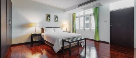 Deluxe Double Room | Desk, iron/ironing board, free WiFi, bed sheets