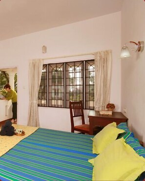 1 bedroom, premium bedding, in-room safe, desk
