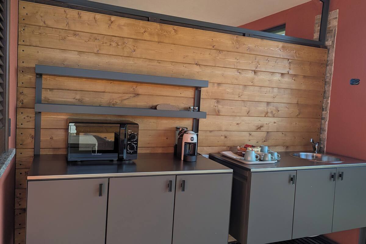 superior room | desk, laptop workspace, free wifi, bed sheets