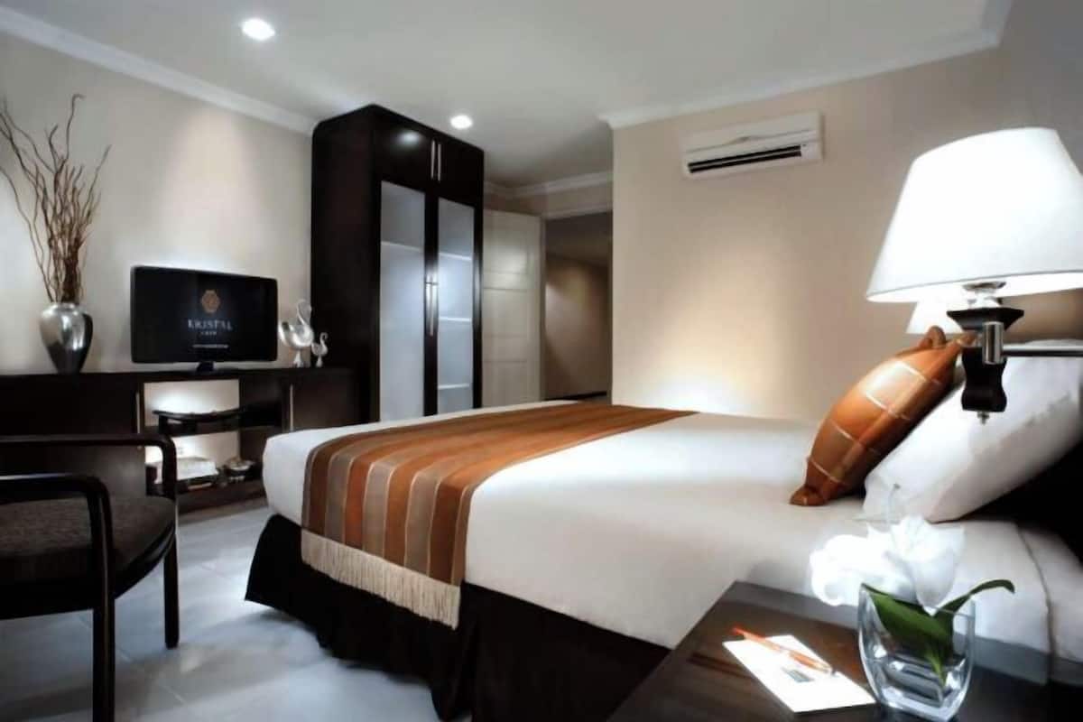 1 bedroom, premium bedding, minibar, in-room safe