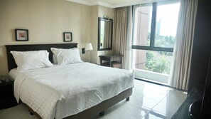 1 kamar tidur, seprai premium, minibar, dan brankas