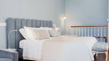 Romantiskt dubbelrum (split level) | SÀngtillbehör av högsta kvalitet, minibar, barnsÀngar och gratis wi-fi