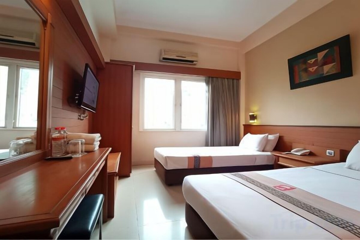 WiFi (free), bed sheets