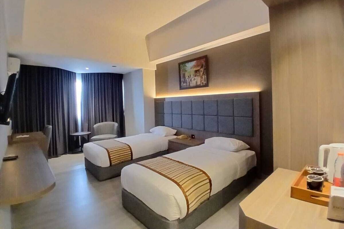 WiFi (free), bed sheets