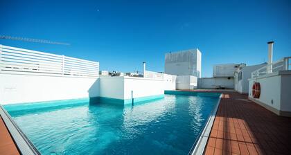 Day's Inn Hotel and Residence