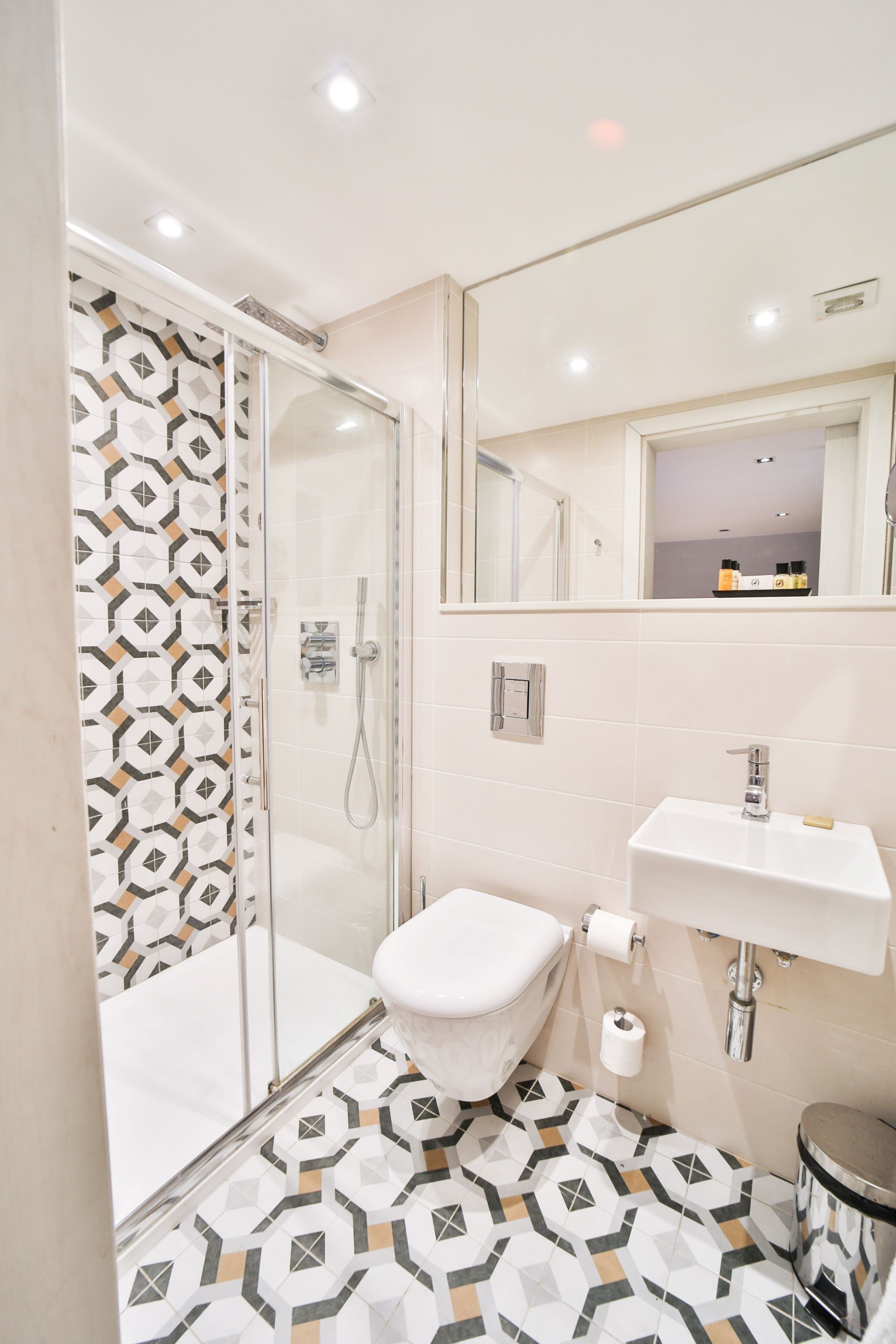 comfort room (twin beds x2 available on request) | bathroom | designer toiletries, hair dryer, towels, soap