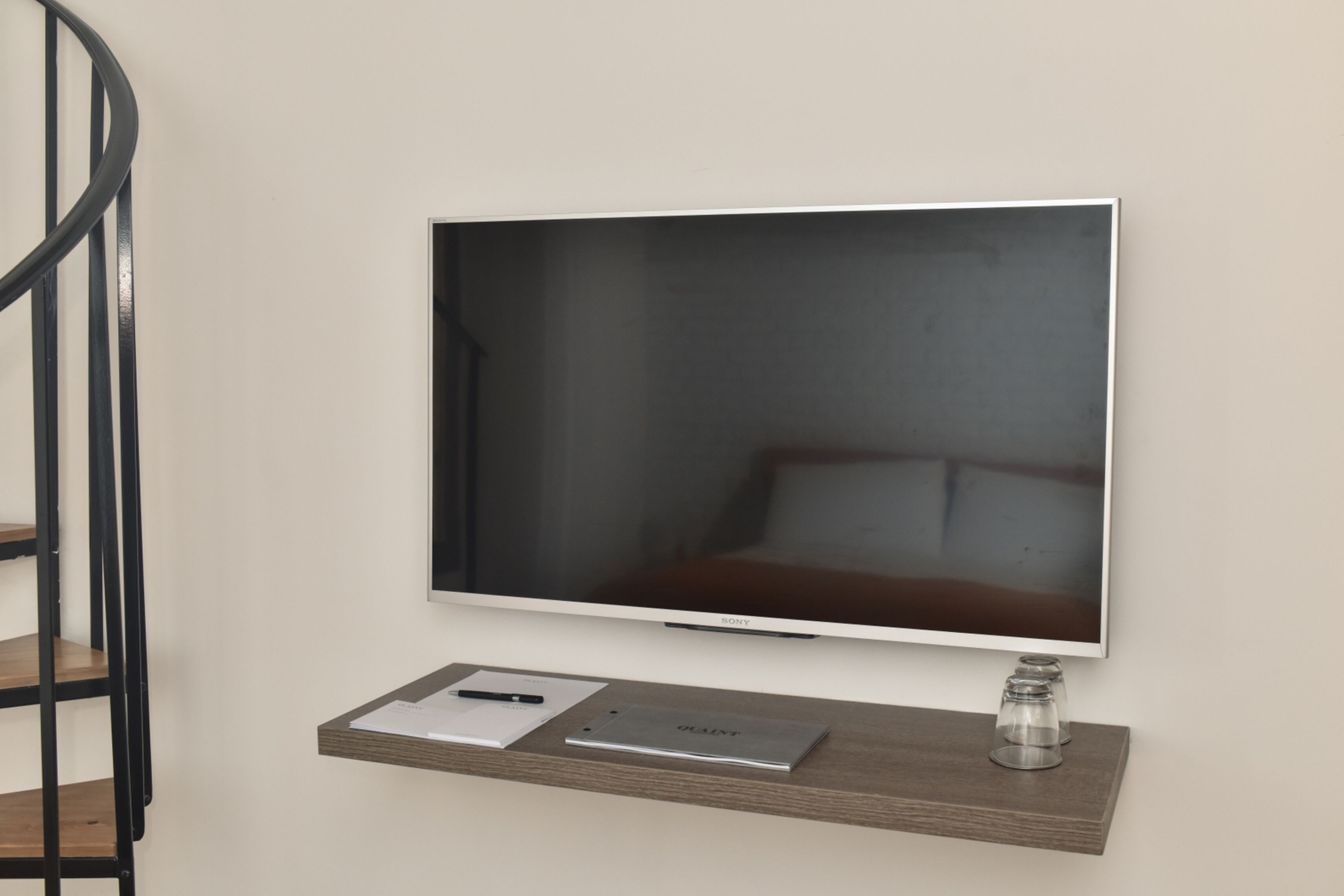 deluxe duplex (suite) | 1 bedroom, minibar, in-room safe, individually decorated