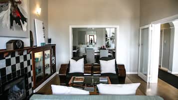 Semi Luxury | Living area