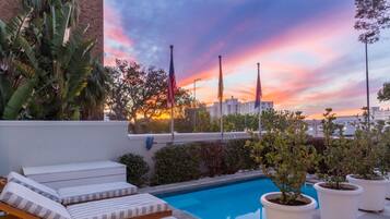 Outdoor pool, sun loungers