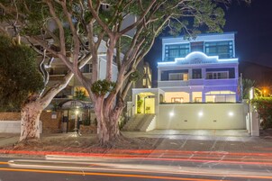 Fachada del alojamiento - Noche